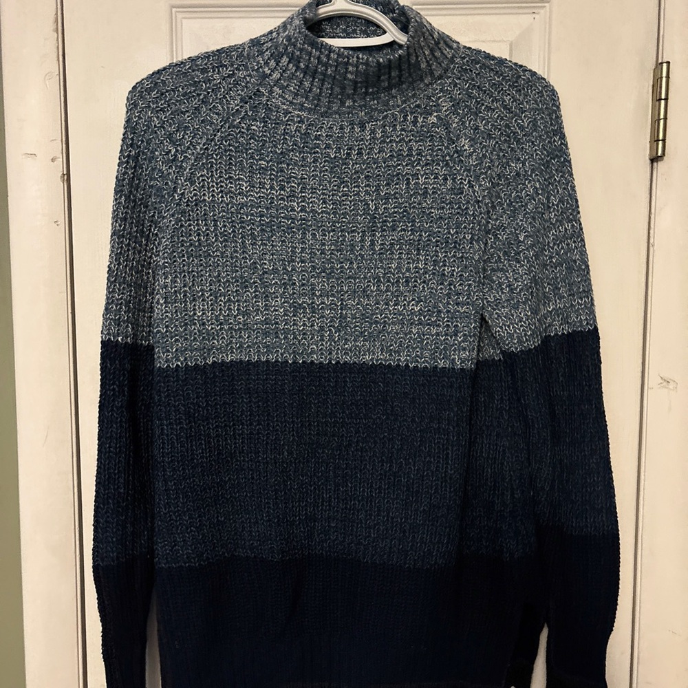 Stylish Mock Turtleneck Sweater in Blue Shades